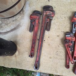 Pipe Wreches