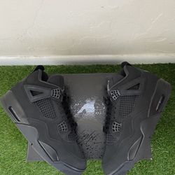 Black Cat Air Jordan 4 Retro  2025 Sizes
