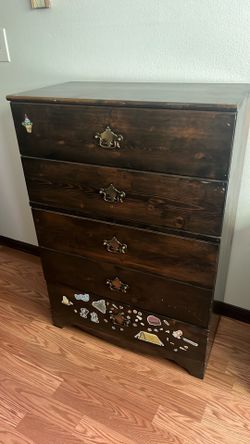 5 Drawer Brown Dresser
