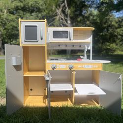 Kids Play Kitchen
