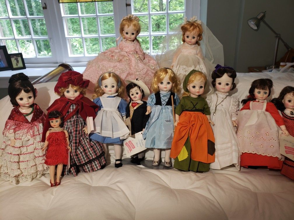 Lot of 12 Madame Alexander dolls