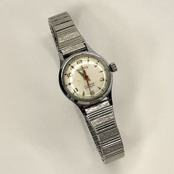 Vintage Monvis Incabloc Women's Wristwatch Swiss Made 17 Jewels Silver Round