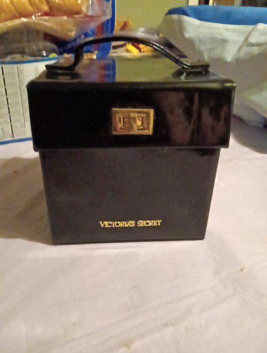 Victoria's secret travel jewelry box