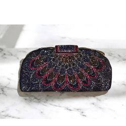 Vintage beaded purse with gold chain. 80s glamour