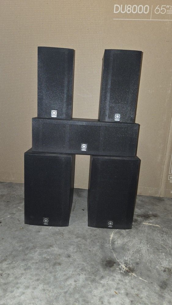 Yamaha Sorround Speakers