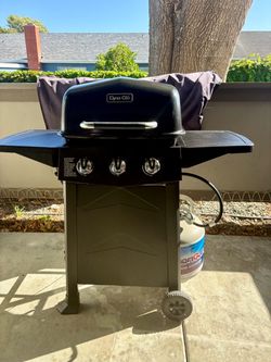 Dyna-Glo 3-Burner Gas Grill