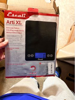 Glass kitchen scale