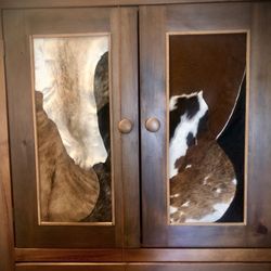 Armoire / Entertainment Center 