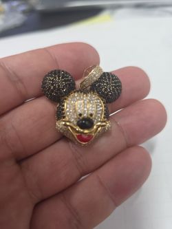 10K GOLD MICKEY MOUSE PENDANT 9729