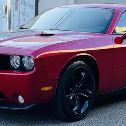2012 dodge challenger sport !!!