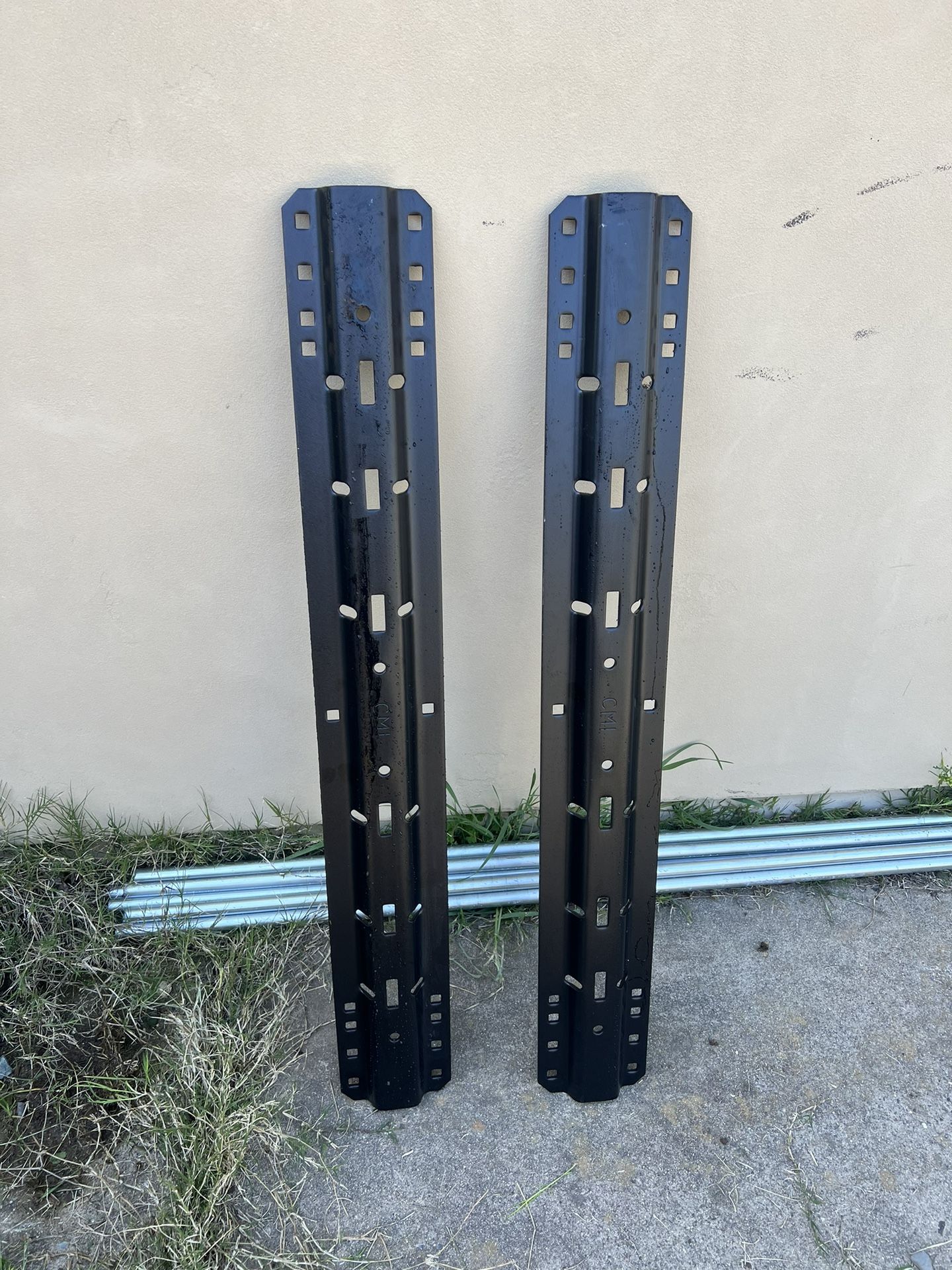 New Fifth Wheel Lower Installation Plates Bars (2)