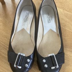 Michael Kors Size 8 Leather Top Flats