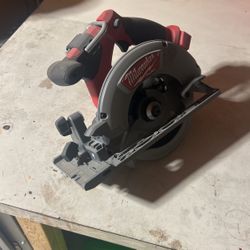 Circular Saw Milwaukee Fuel 
