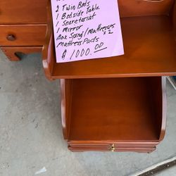 Antique Ethan Allen bedroom set
