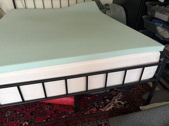 Queen Mattress & Bed frame Barely Used w/ memory foam mattress topper
