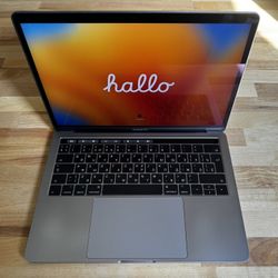 MacBook Pro Mid-2017 256GB 8GB RAM 4 