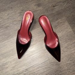 Black Patent Pointed-Kitten Heels– Size 5.5 – Red Lining