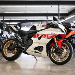 2022 YAMAHA R7 60TH ANNIVERSARY GP