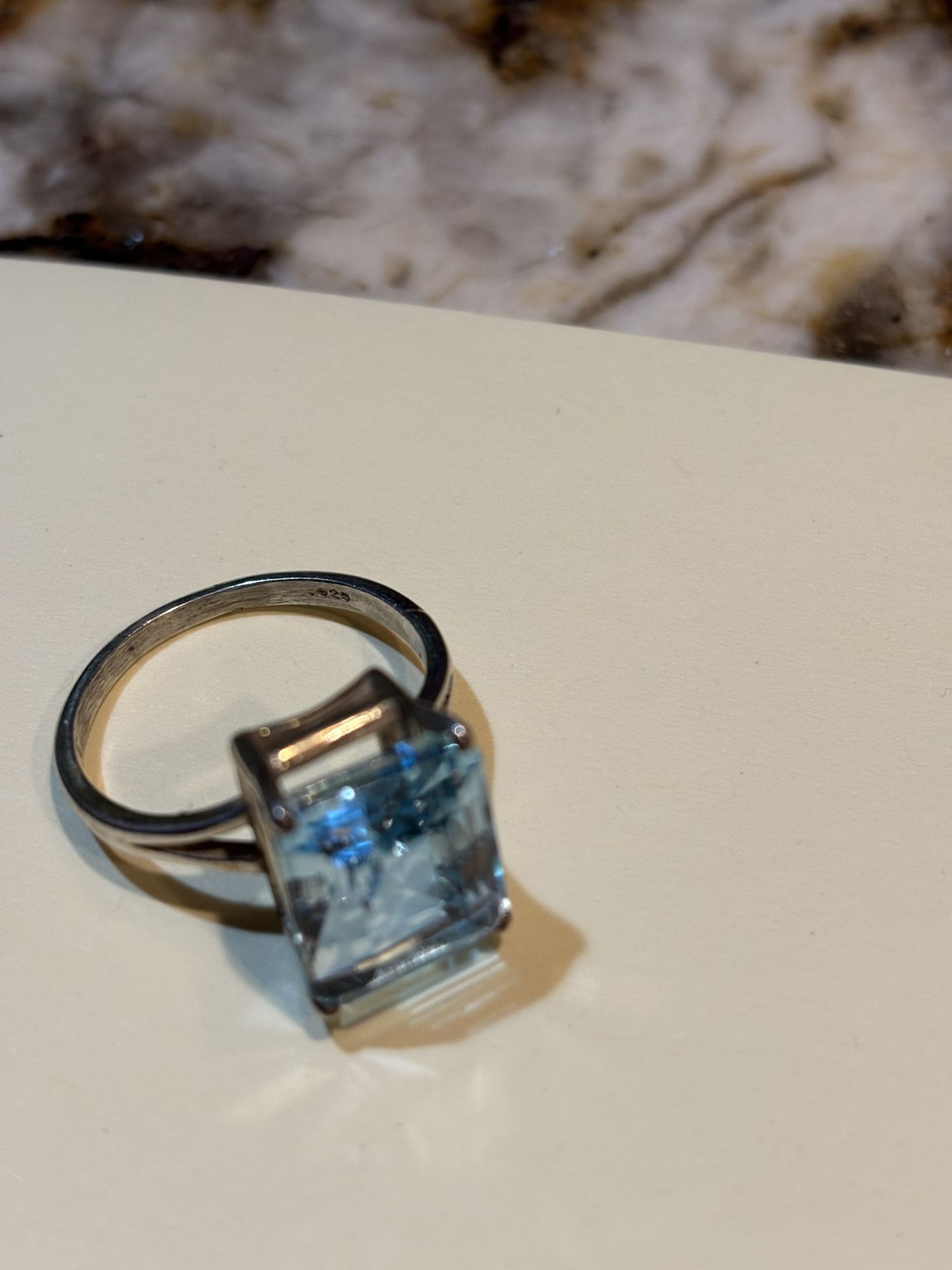 Gorgeous blue topaz ring 925 silver