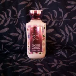 Bath And Body Works Lotion "Sweet Pea " Opend But Never Used 