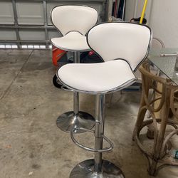white bar stools 