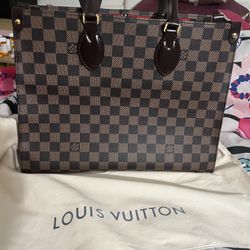 Louis Vuitton 