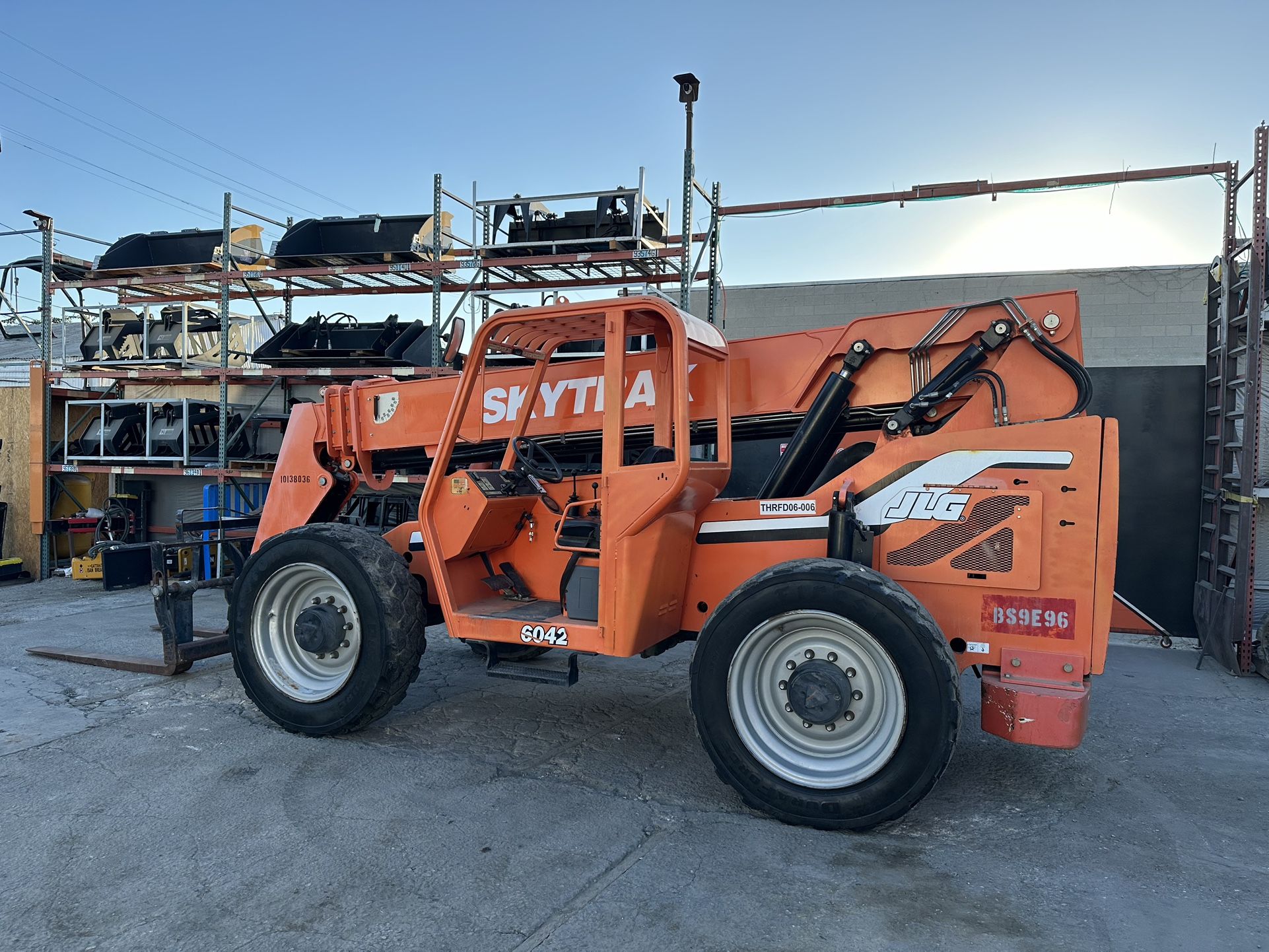 2014 Sky Trak 6042 Telehandler Forklift
