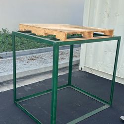Metal steel stacking frame for pallets
