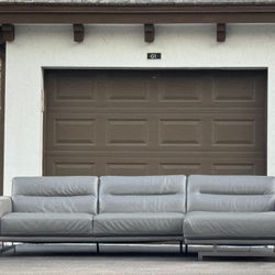 Sectional Couch/Sofa - Leather - Natuzzi - Like New - Delivery Available 🚛