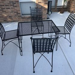 Metal Table And 4 Chairs 