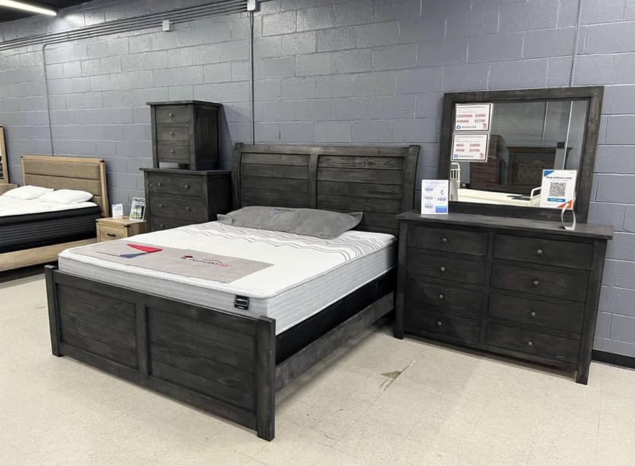 🚨NEW ARRIVAL!🚨 Brand New King Bedroom Set Only $2499.00!!