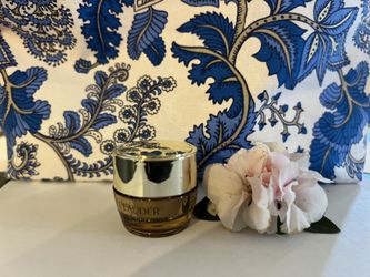 Estee Lauder Supreme + 