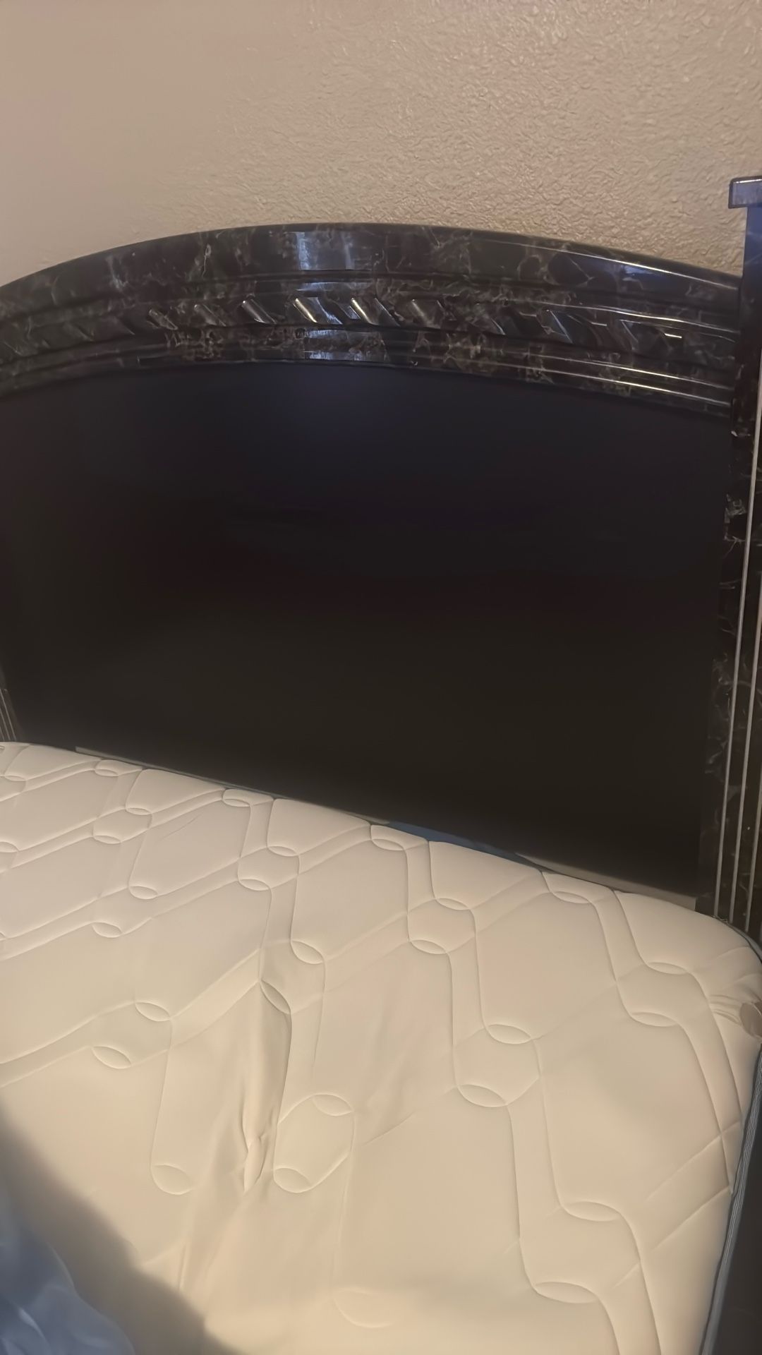 Queen Size Bedroom Set