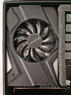 Gaming PC Starter Bundle - GTX 1650 GPU, Mechanical Keyboard & Gaming Mouse