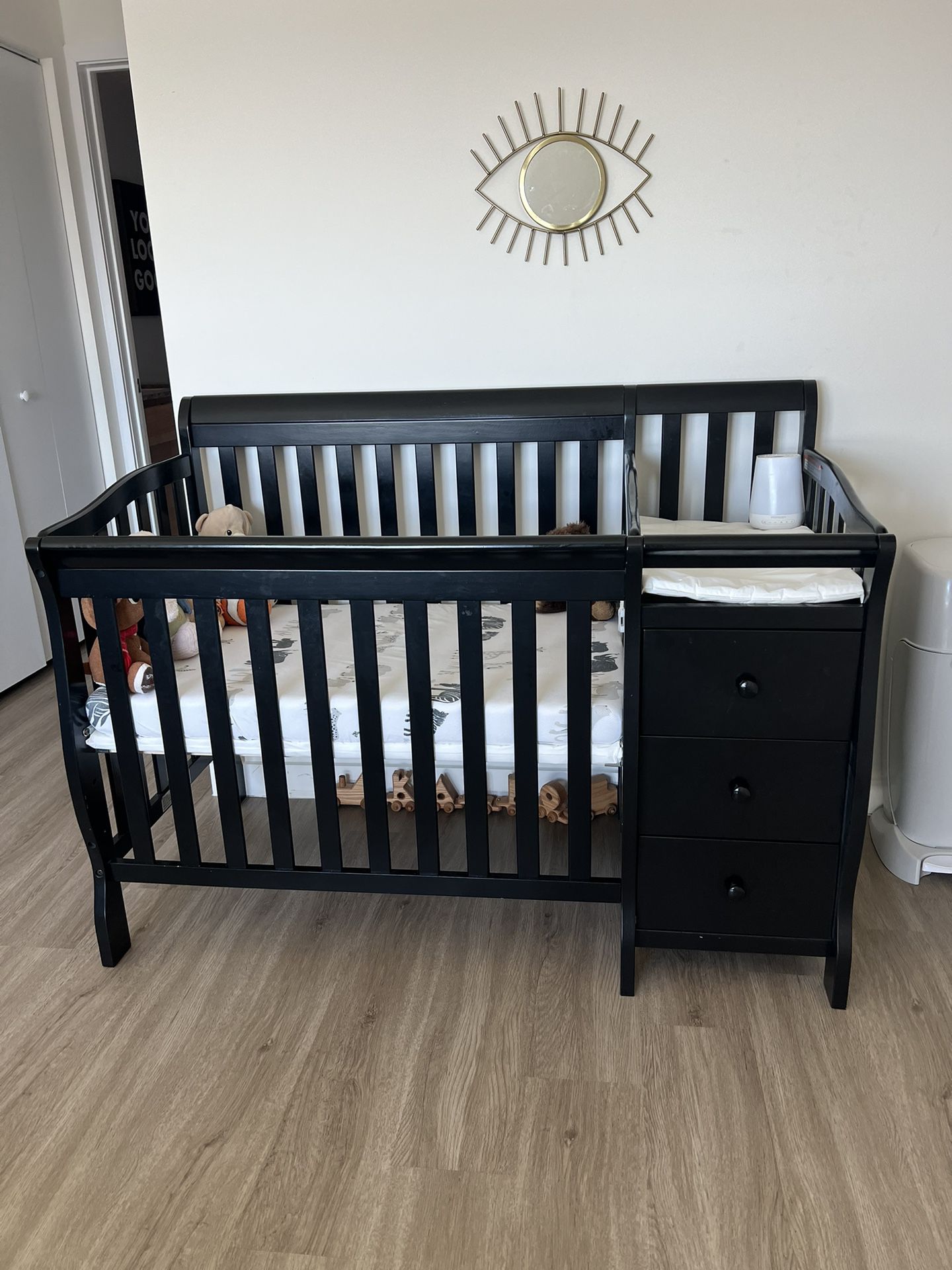Convertible Crib With Changing Table 