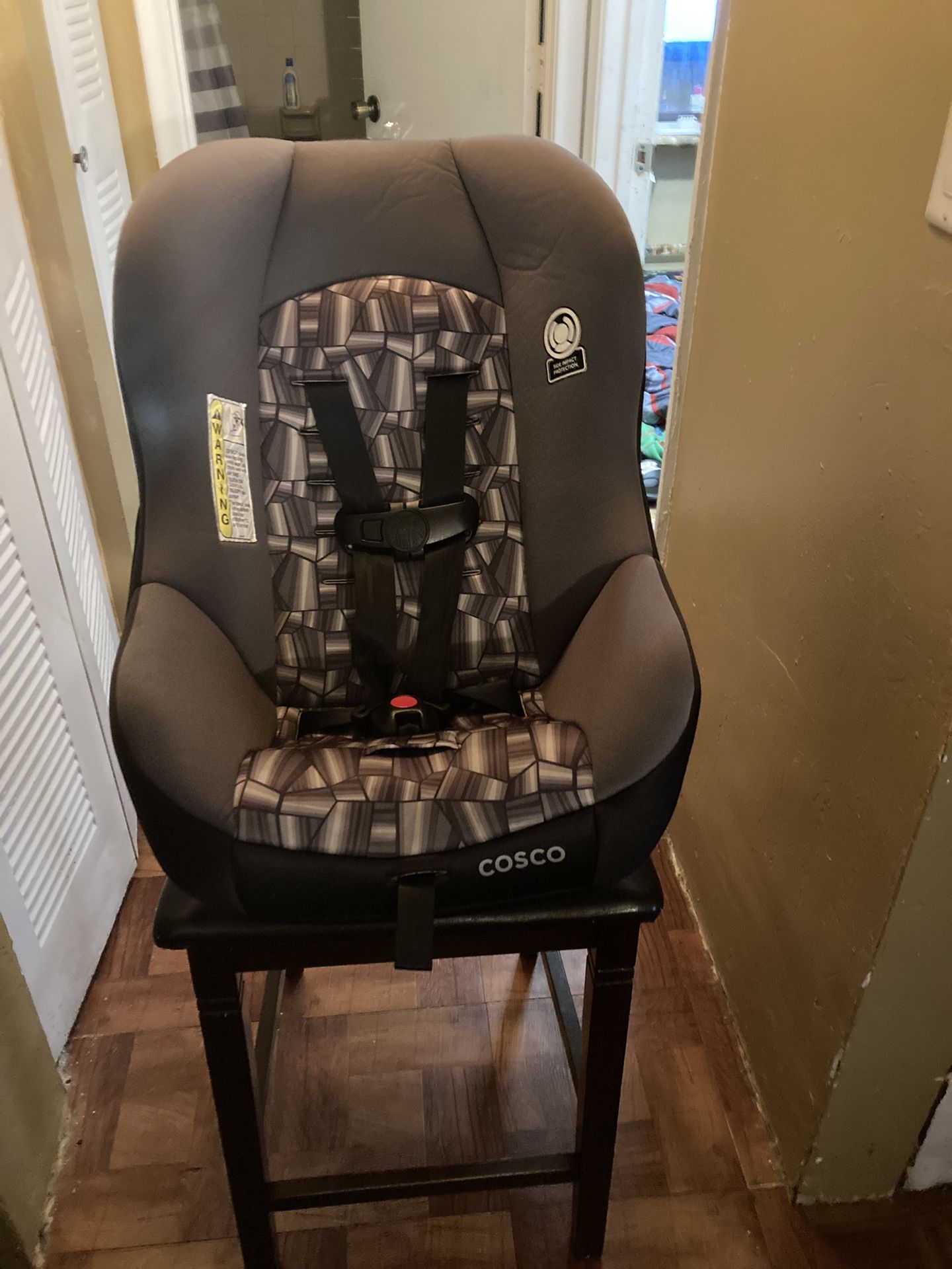 Cosco Car Seat Like New