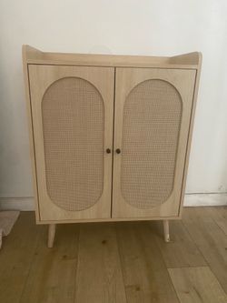 End table ( shoe rack)