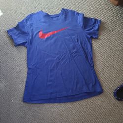 MEN'S NIKE  T  Shirt  Blue Brand New Size Large