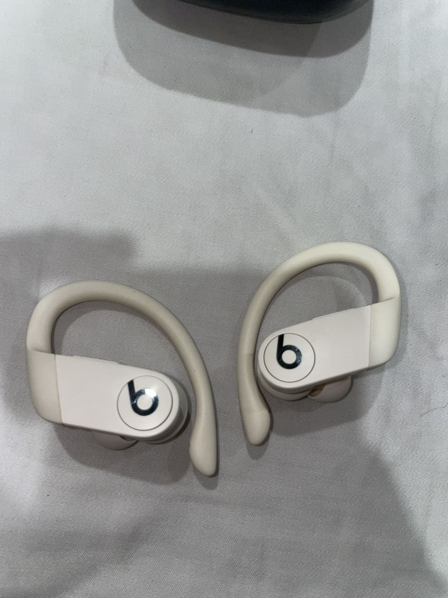 Powerbeats Pro Cream