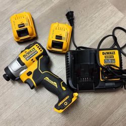 DEWALT XTREME 12-volt max Brushless Cordless Impact Driver - 2 batteries - 1 charger
