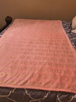 XOXO. blanket