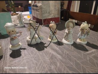 Precious Moments Figurines