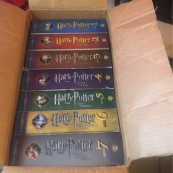 Harry Potter Collector’s 8 Movie Box Set BluRay Includes Exclusive Documentary: Creating The World Of Harry Potter