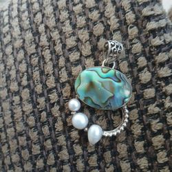 Silver Pearl Shell Pendant 