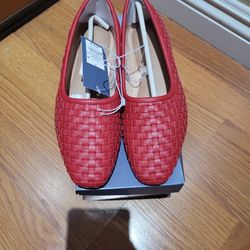 WOMENS SIZE 7 LORNA FLATS! WITH MEMORY FOAM! BRAND NEW IN BOX! 