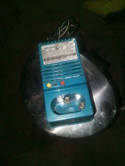 MAKITA DC9700A FAST CHARGER