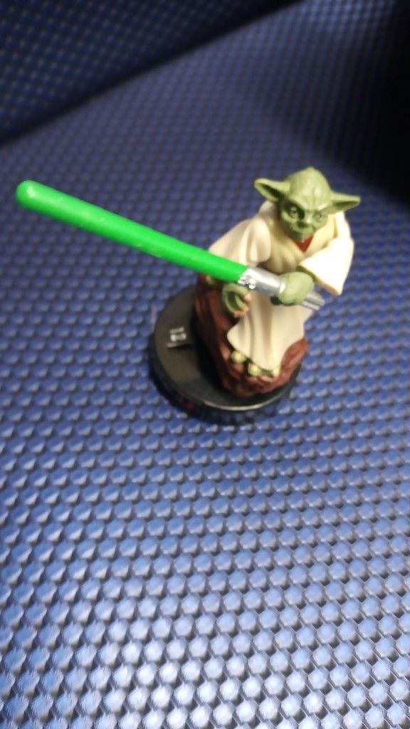 Star Wars Attacktix Jedi Yoda Battle Figure SW 30 Hasbro 2005