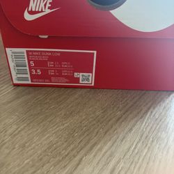 Nike Dunk Low 
