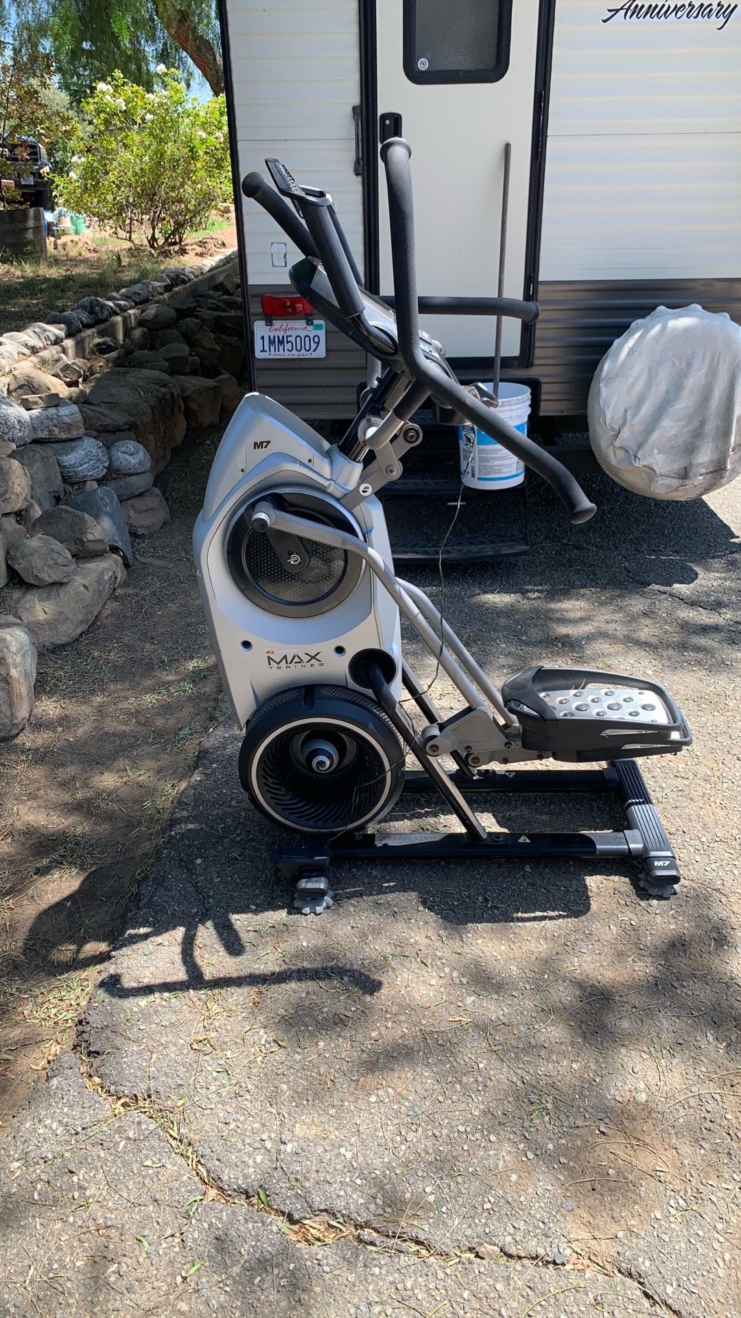 bow flex max trainer M7