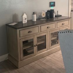 Modern style cabinet